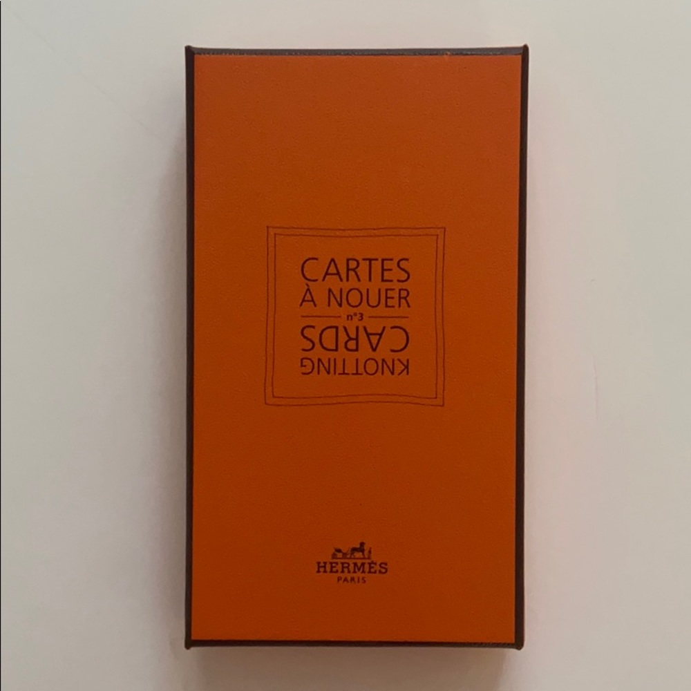 Brand new Hermes scarf knotting cards